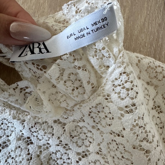 Zara Cream Lace Ruffled Long Sleeve Top - Picture 3 of 6